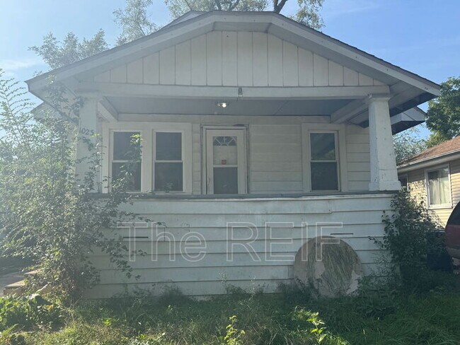Building Photo - 1023 Barrie Ave