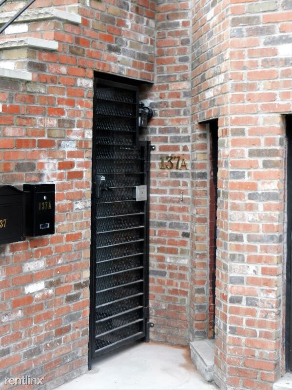 Foto del edificio - 794 Monroe St