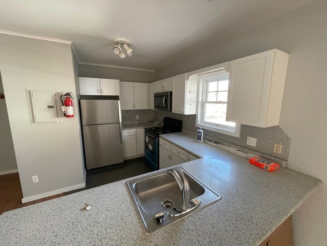 Kitchen (new Appliances) - 43 Main St