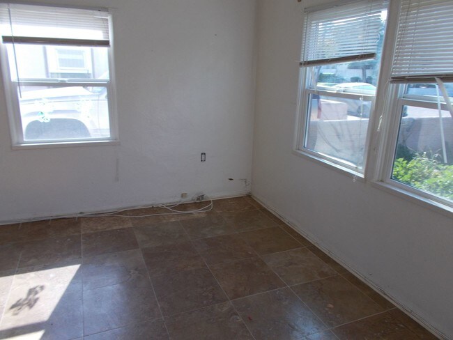 Foto del edificio - 1468 Grove Ave