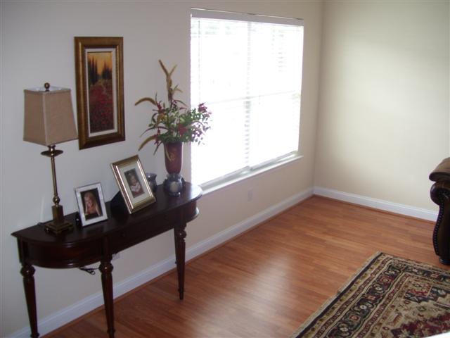 Building Photo - 306 Laurel Oak Ln