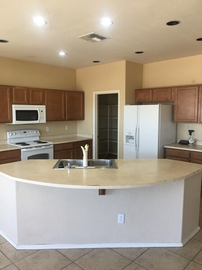 Foto del edificio - Beautiful Ranch Style 3 Bed 2 Bath Home!