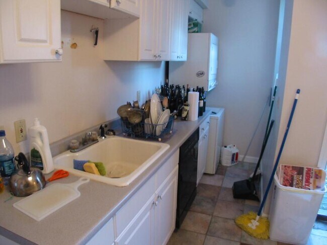 Building Photo - 3.0 bedroom in Cambridge Massachusetts 02139