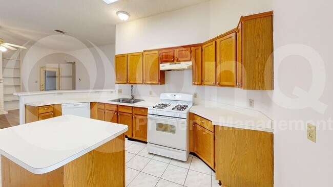 Foto del edificio - 733 Rockett Ln