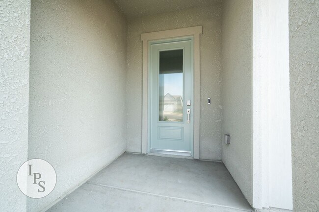 Building Photo - 2139 N Osmun Ave