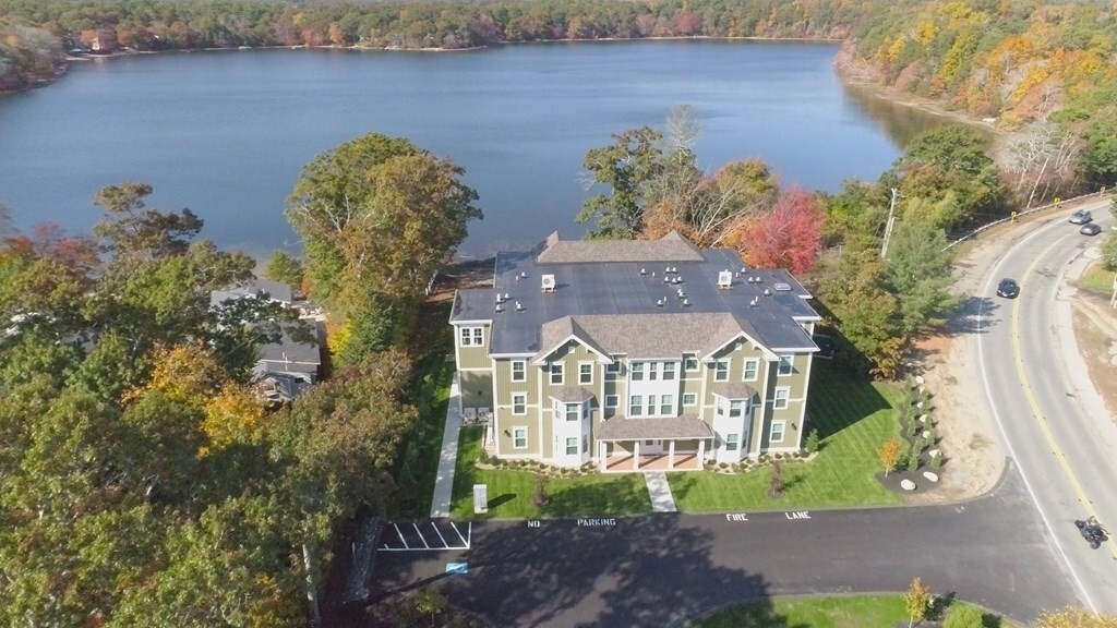 Foto principal - 949 State Rd
