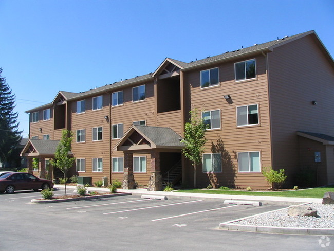 Foto del edificio - Twin Pines Apartments