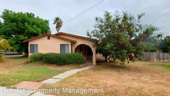 Foto del edificio - 4 br, 2.5 bath House - 5095 Sierra Vista Ave.