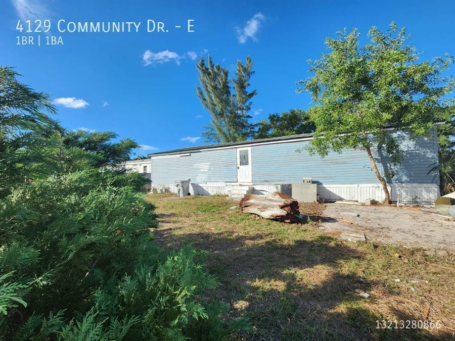 4129 Community Dr Unit E, West Palm Beach, FL 33409 Room for Rent in