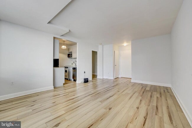 Foto del edificio - 1121 Arlington Blvd