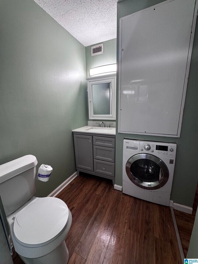 Foto del edificio - 66 Rhodes Cir S