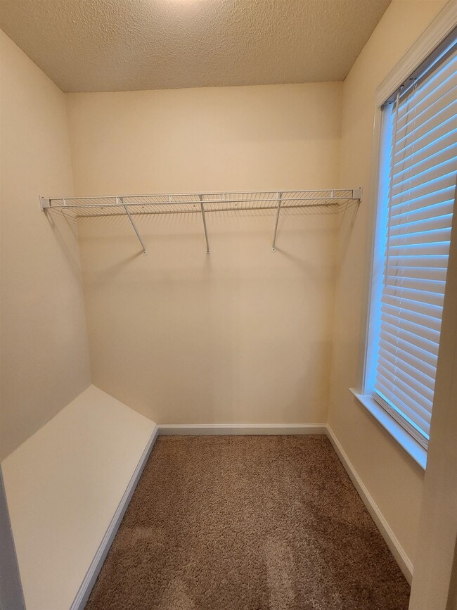 Building Photo - 9333 S Fairmont Cir