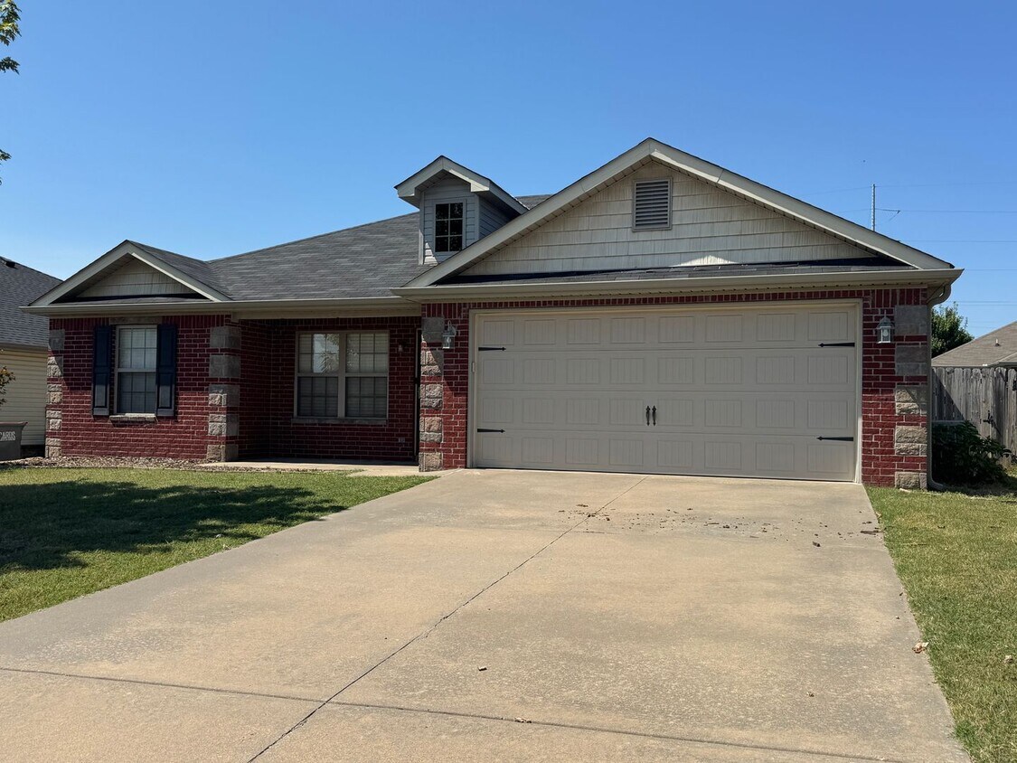 Primary Photo - Adorable 3 Bedroom, 2 Bathroom Home for Rent!