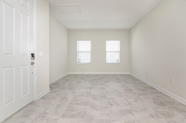 Foto del edificio - Lovely 5bd/3.5bath FOR RENT in highly soug...