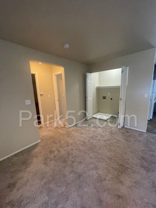 Building Photo - 2 Bedroom, Lower Level Duplex
