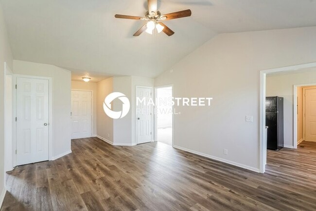 Photo - 3 Bedroom Pet-Friendly Home in Madison, TN with Main Street Renewal