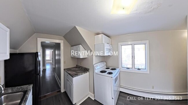 Building Photo - 402 Fourth St. Apt.