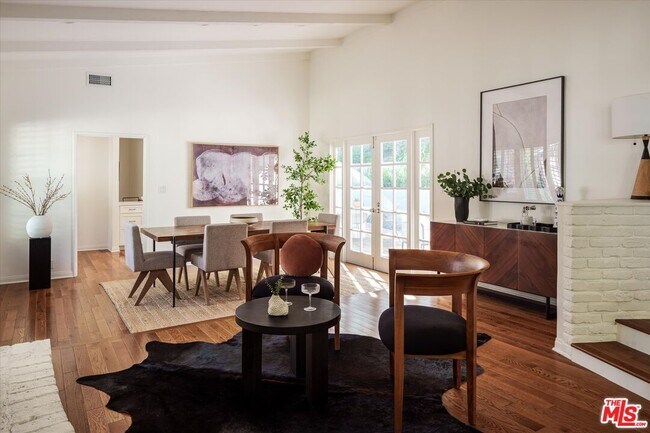 Foto del edificio - 5657 Valley Oak Dr
