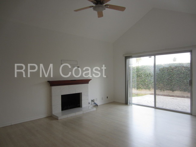 Foto del edificio - 1677 W Cutter Rd