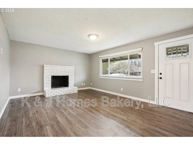 Building Photo - 15006 NE Rancho Dr