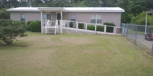 Building Photo - 3016 War Eagle Ave