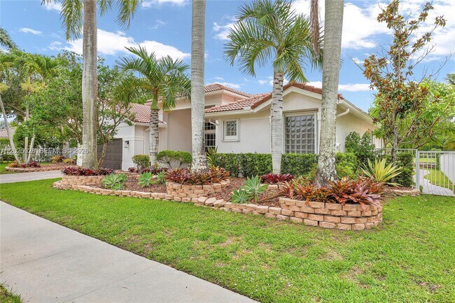 Building Photo - 950 Marina Dr