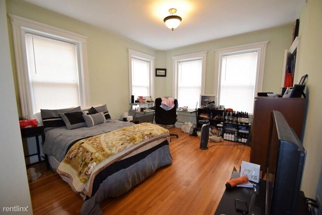 Building Photo - 125 Saint Paul St