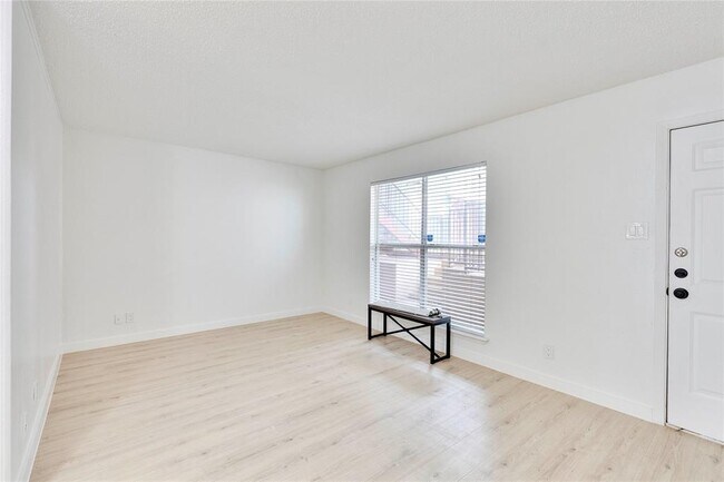 Foto del edificio - 2314 Parker Ln