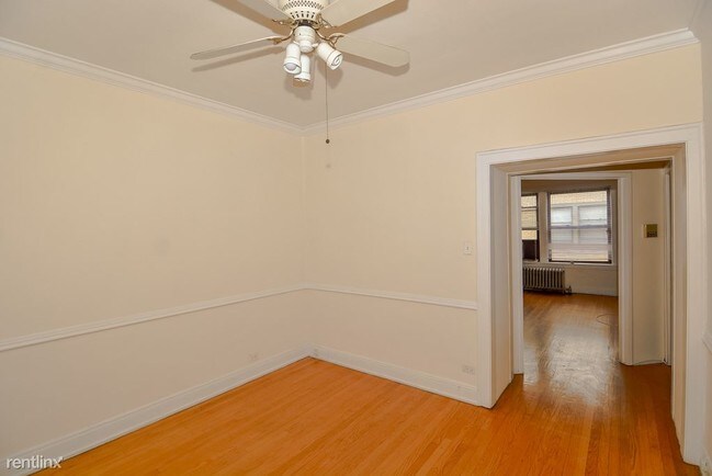 Foto del edificio - 528 W Surf St