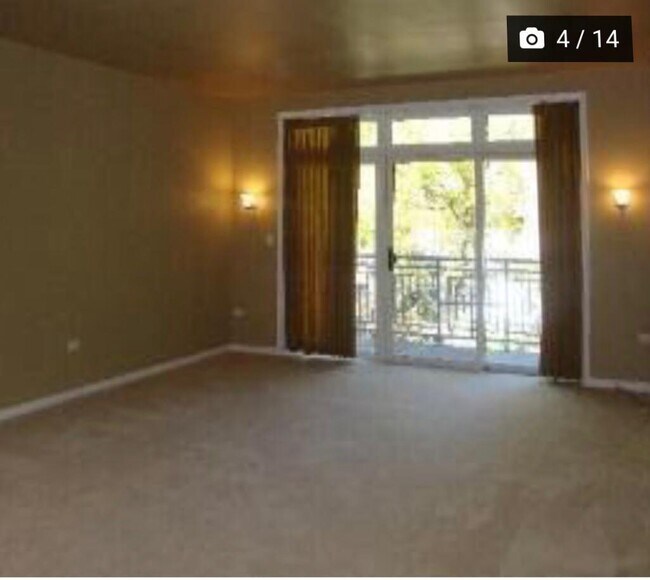 Building Photo - 515 Main St