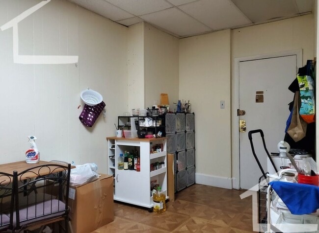 Building Photo - Great 2 Bed Close to BU and Green Line!