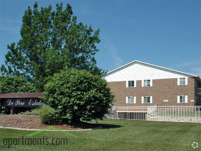 Primary Photo - De Pere Estates