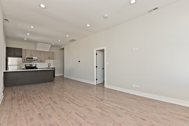 Foto del edificio - 1926 S May St