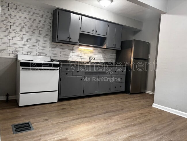 Photo - 516 East Dr Apartment