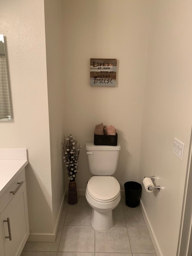 Master Bedroom #1 Private Bathroom - 341 Magnet