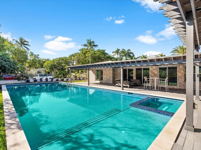 Building Photo - 201 Golden Beach Dr