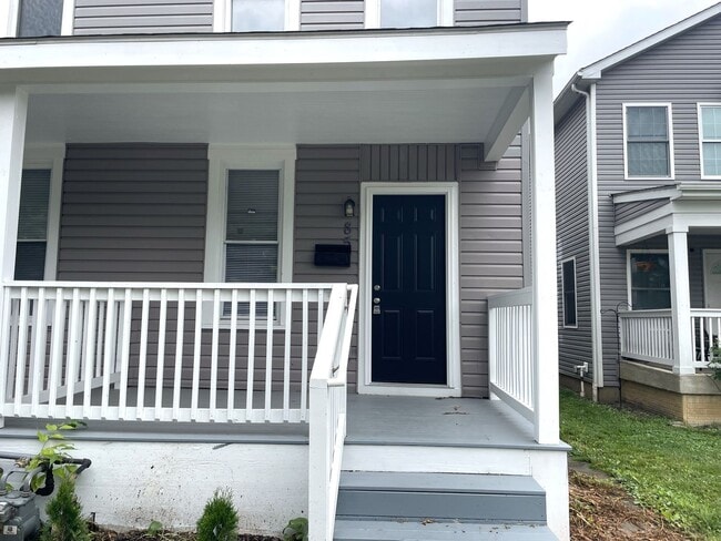 Building Photo - 85 Reeb Ave