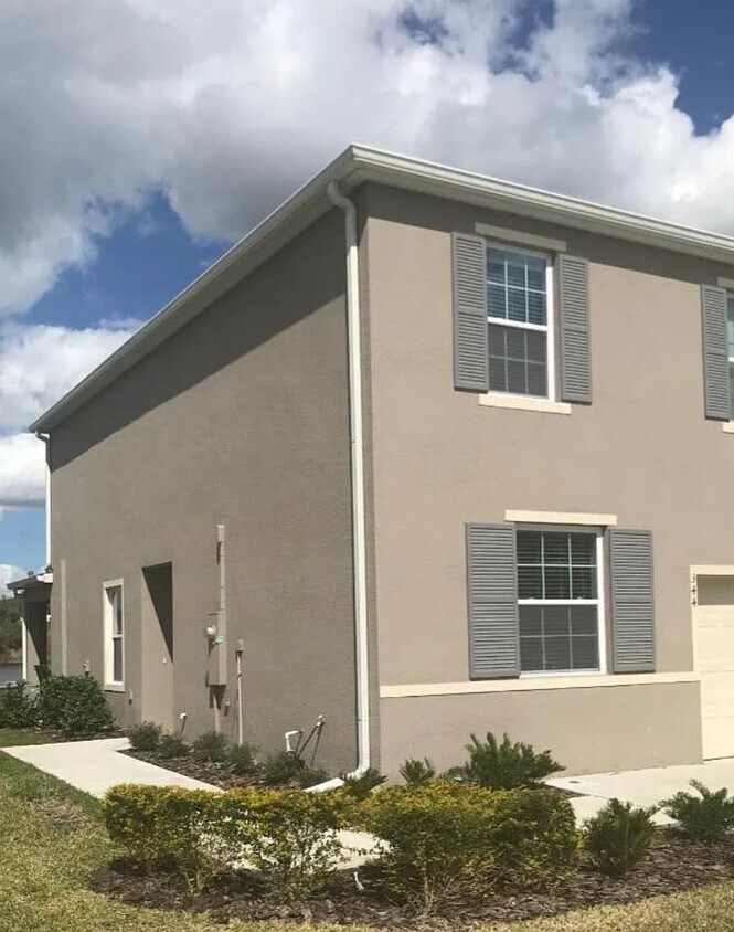 Foto principal - 344 Arbor Lakes Dr
