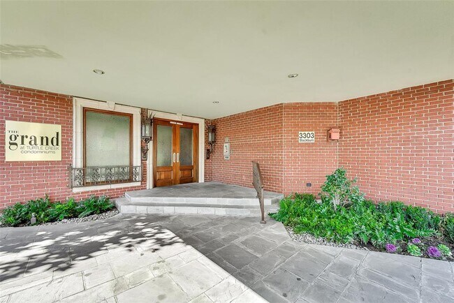 Building Photo - 3303 Blackburn St