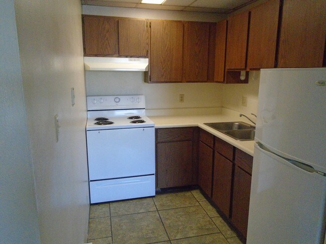Kitchen - 206 S Galena Ave