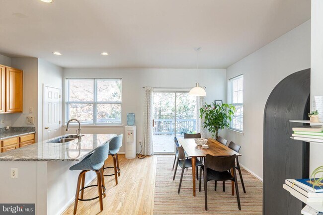 Foto del edificio - 6700 Dorothy Giles Ct