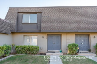 Building Photo - 1618 E Dunbar Dr