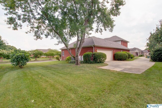 Building Photo - 3017 Brunswick Cir SE
