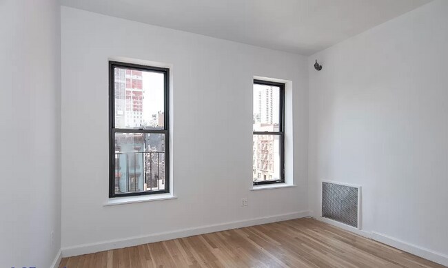 Foto del edificio - 1594 2nd Ave