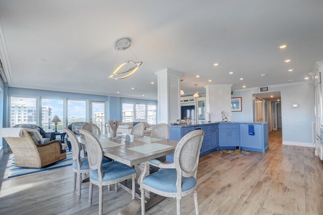 Foto del edificio - 2066 N Ocean Blvd