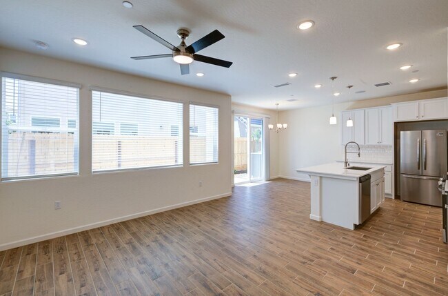 Building Photo - 1498 Vintage Ln