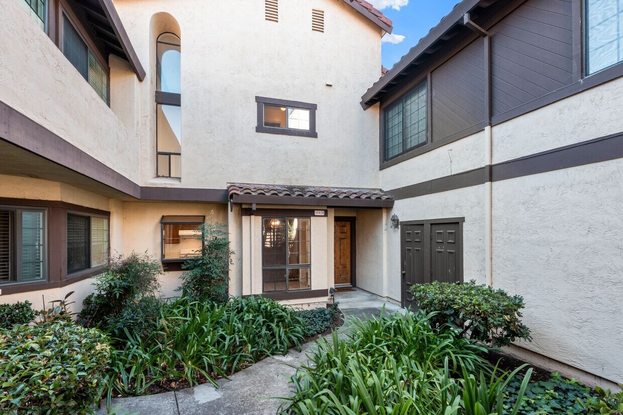 Foto principal - 14408 Outrigger Dr