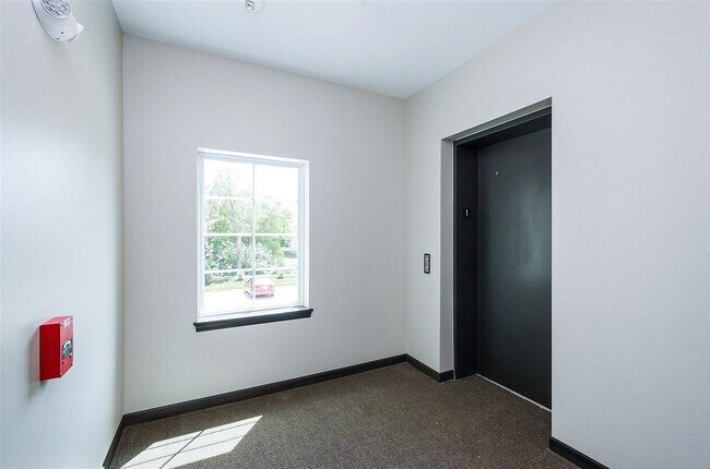 Foto del edificio - 2867 Spring Rose Cir