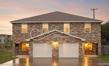 Building Photo - 901 Carla Kay Dr