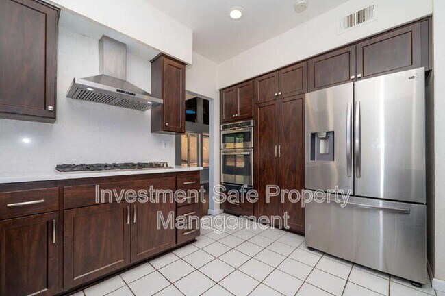 Building Photo - 39945 Temecky Way